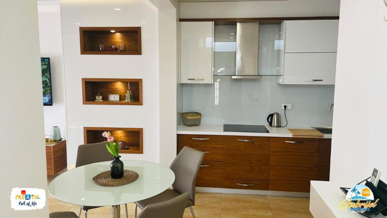 Apartment Gabrijel 1 *